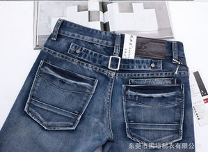 都市型男的选择 多褶复古牛仔裤的潮流解析